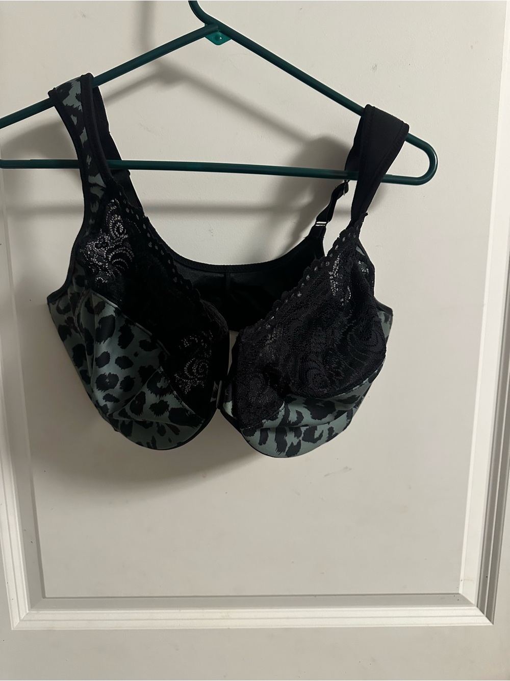 Glamorise Black Lace and Green Leopard Underwire Bra